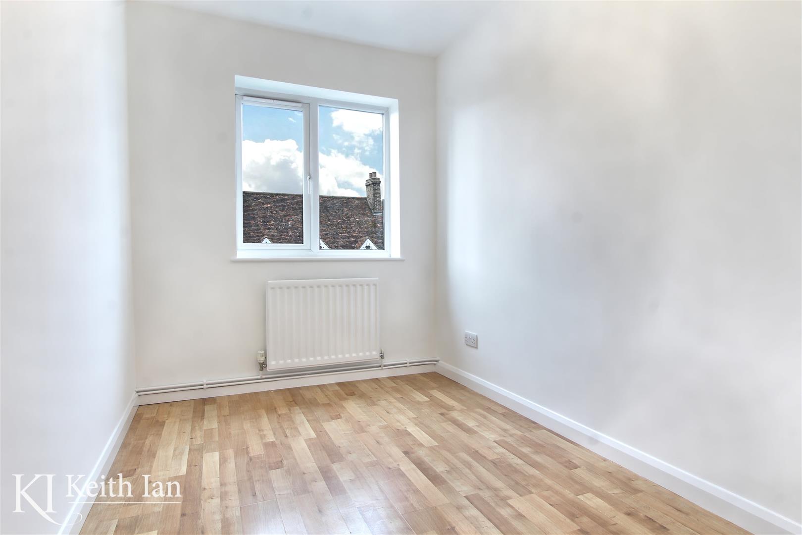 Horseshoe Court, Stanstead Abbotts Keith Ian